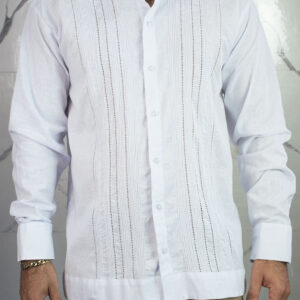 Guayabera manga larga de lino ojo de pollo